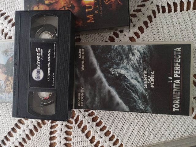 4 películas VHS ,se venden también por separado