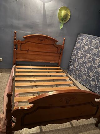 Letto provenzale in legno massello