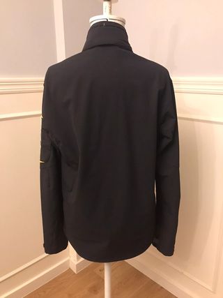 Chaqueta rompe viento jacket abrigo plumífero M