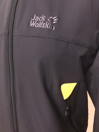 Chaqueta rompe viento jacket abrigo plumífero M
