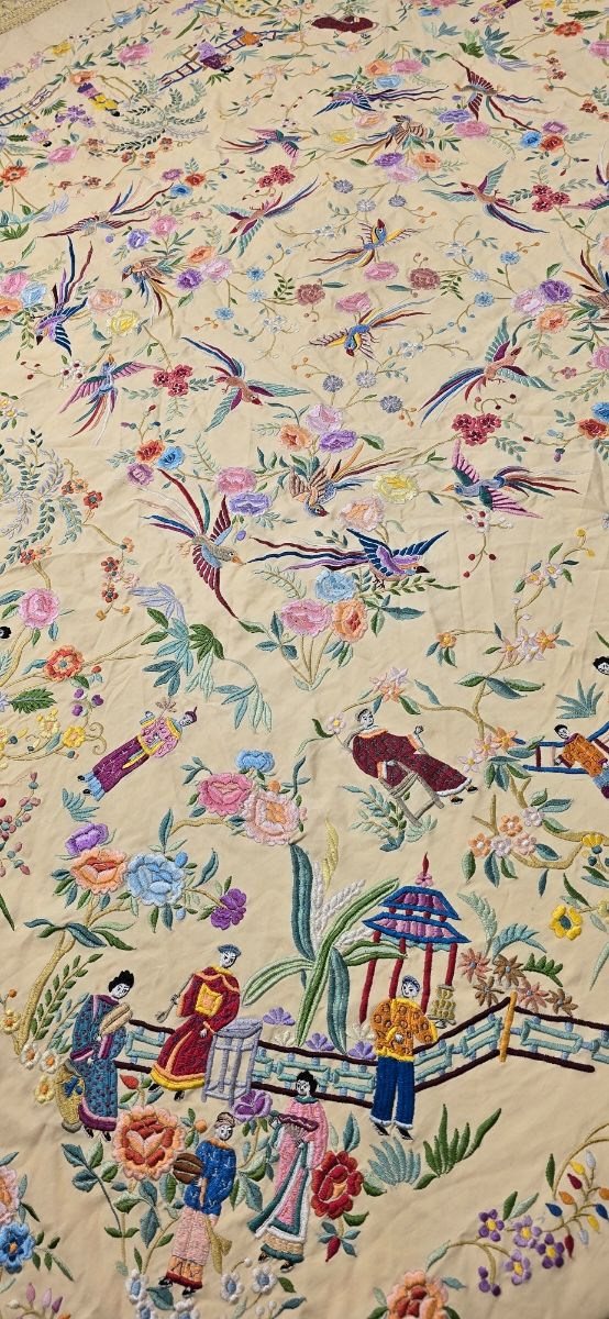 Manton de Manila rojo y marfil