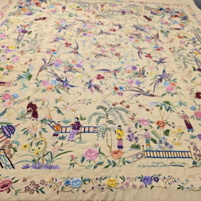 Manton de Manila rojo y marfil