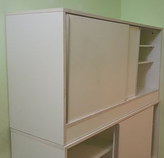 Armario archivador con puertas correderas