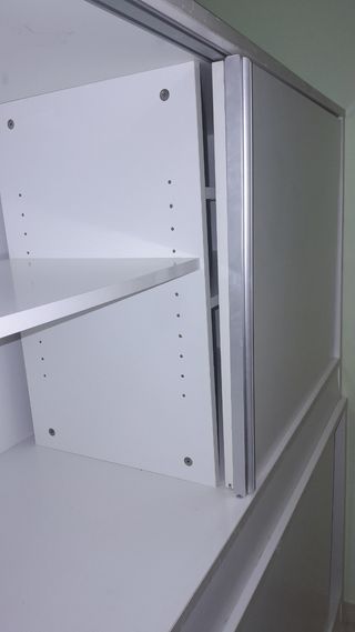 Armario archivador con puertas correderas