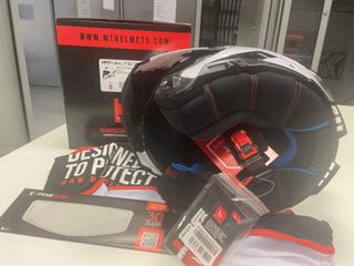 Casco modular MT Atom 2 gafa solar 22.06