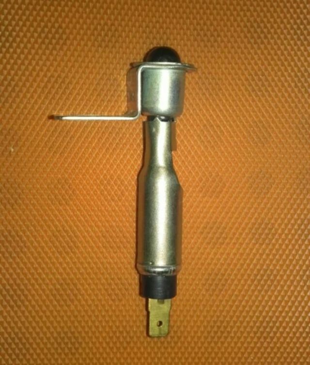 Seat 124 1430: luz guantera