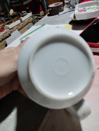 Jarrita de porcelana blanca