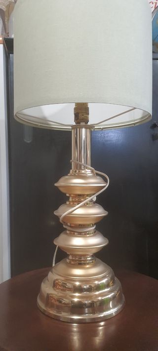 Pedestal con lampara