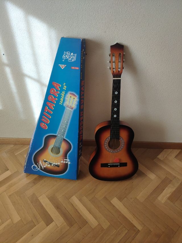 Guitarra infantil. Juguete
