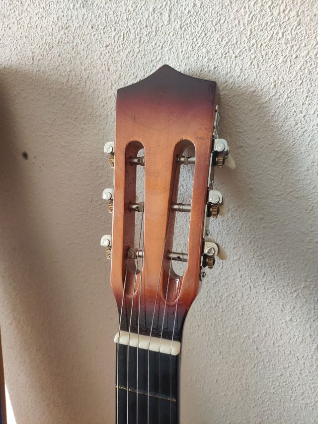 Guitarra infantil. Juguete