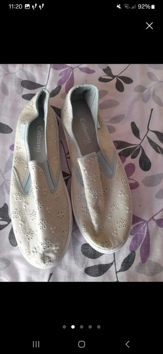 Lote Zapatillas Bambas mujer, 8 euros.