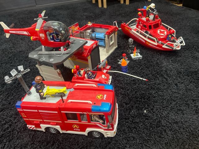 Playmobil bomberos y policia