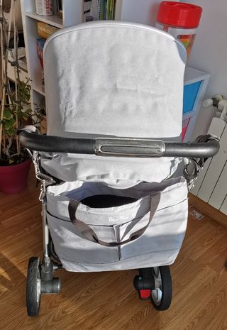 Carrito bebé Silver Cross + capazo+Accesorios