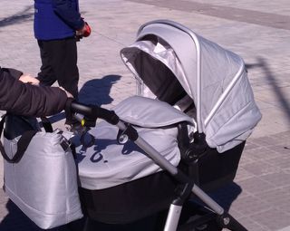 Carrito bebé Silver Cross + capazo+Accesorios