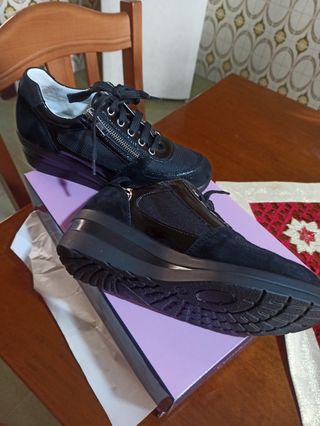 Scarpe da donna colore nero numero 36