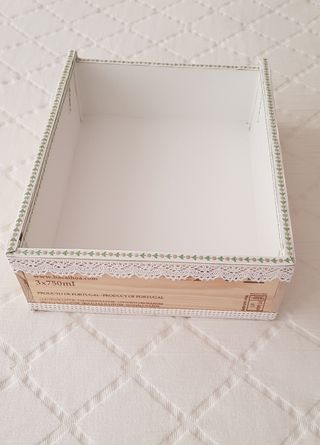 Caja vino portuguesa decorada vintage