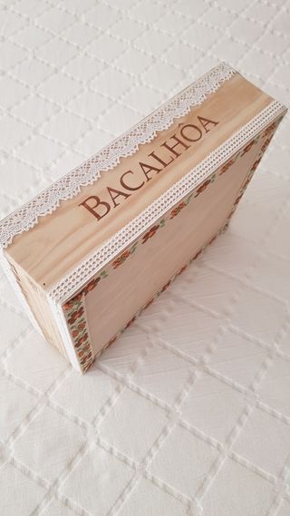 Caja vino portuguesa decorada vintage