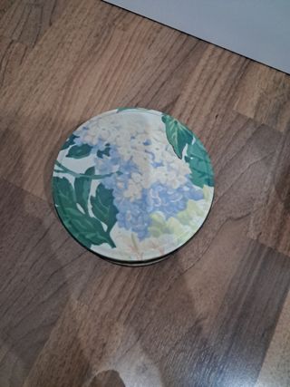 Set de 3 cajas metálicas con tapa vintag