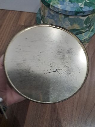 Set de 3 cajas metálicas con tapa vintag