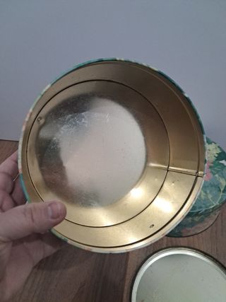 Set de 3 cajas metálicas con tapa vintag