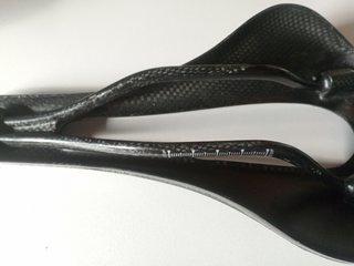 Sillín full carbono 104gr