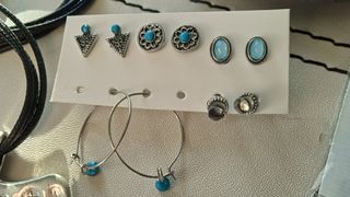Lote Pendientes, collares y anillo NEW