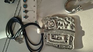 Lote Pendientes, collares y anillo NEW