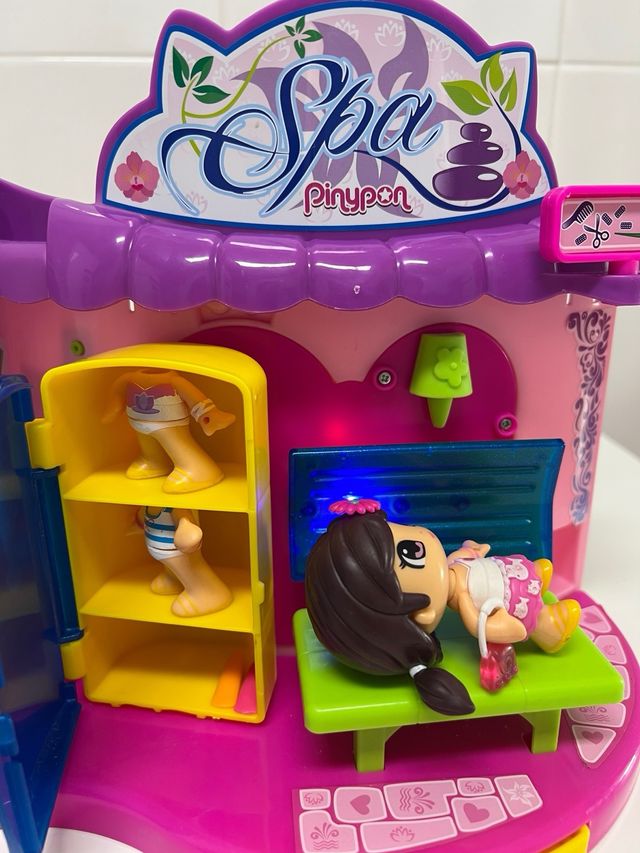 Peluqueria y spa Pin y Pon con luces