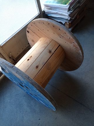 Mesa redonda exterior portacable