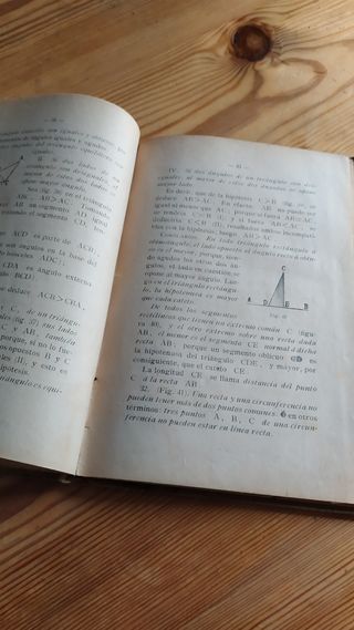 Libro de geometría antiguo año 1903