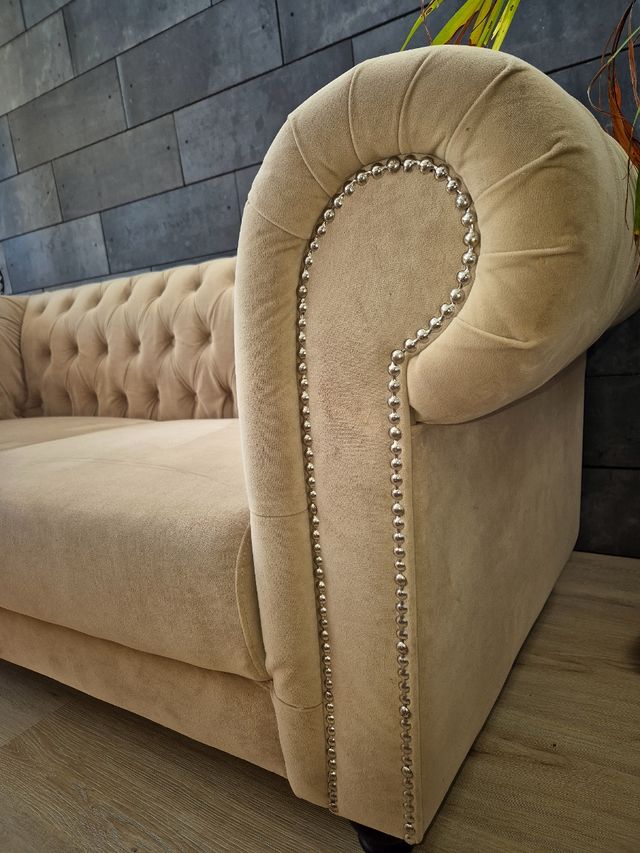 Sofa chester de ante beige como nuevo