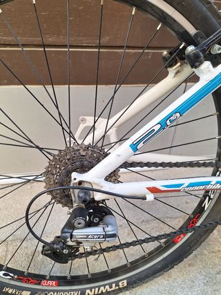 bicicleta montaña mujer