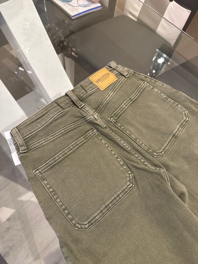 Hollister dad jeans tiro muy alto