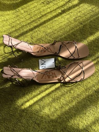 SANDALIAS PLANAS TIPO ROMANO