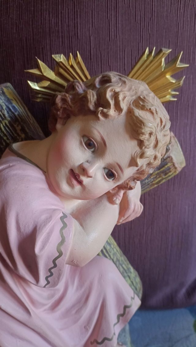 Niño Jesús con la cruz.
De Olot