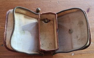 Despertador de viaje antiguo