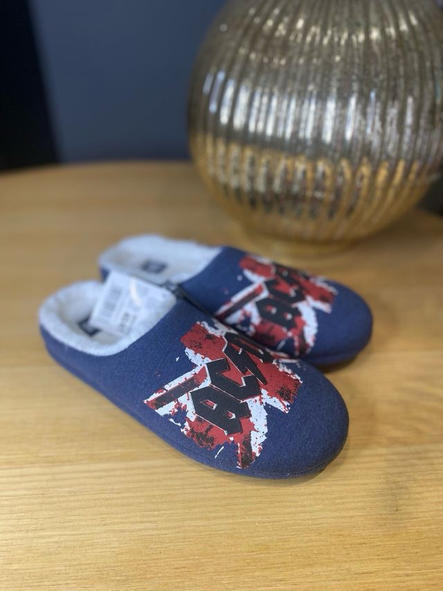 Zapatillas de andar por casa de AC/DC