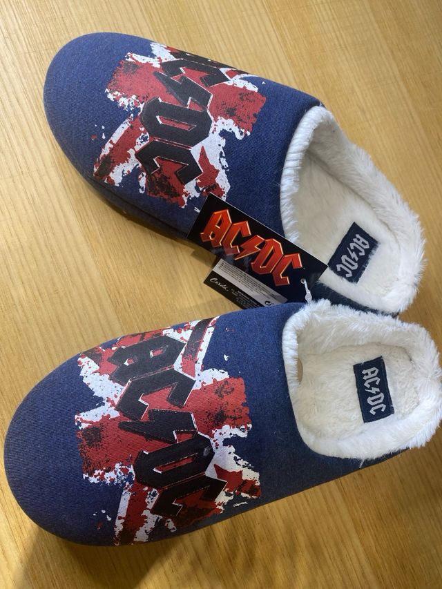Zapatillas de andar por casa de AC/DC