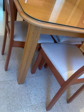 Mesa camilla con sillas, regalo su ropa chenilla