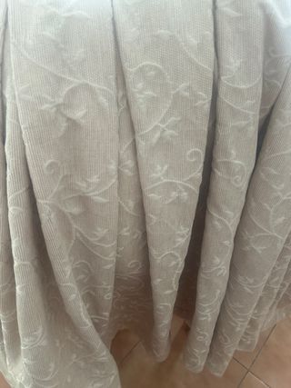 Mesa camilla con sillas, regalo su ropa chenilla