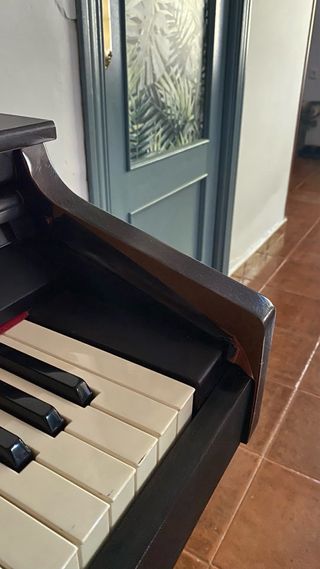 Piano Ringway TG8860