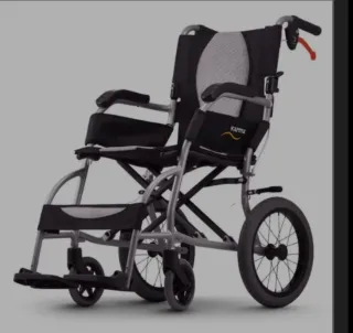 Silla de ruedas. NUEVA