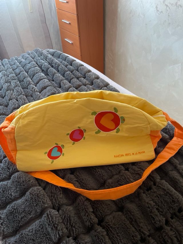 Bolso de bebe de Agatha Ruiz de la Prada