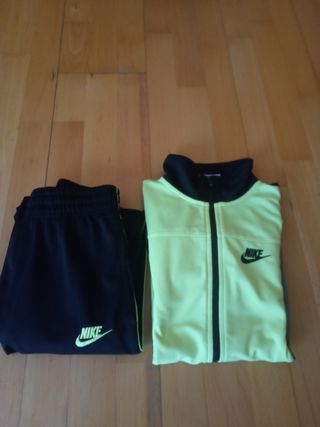 Conjunto chándal Nike 