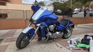 Moto intruder 1800