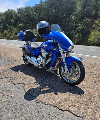 Moto intruder 1800