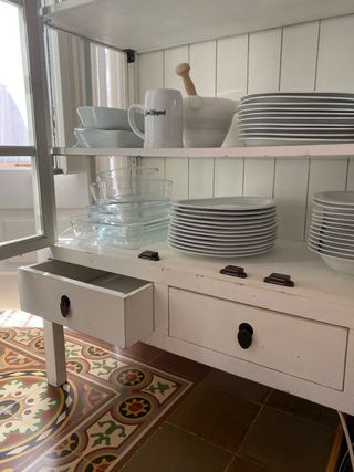 Vitrina/ Aparador de madera de Estilo Rústico