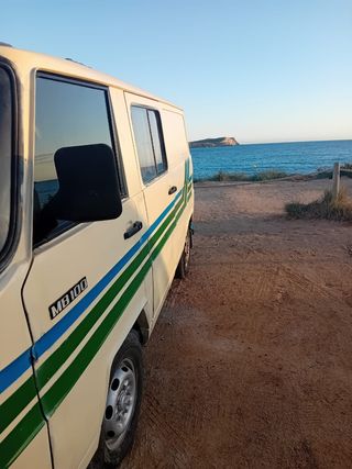 Mercedes-Benz mb100 1986