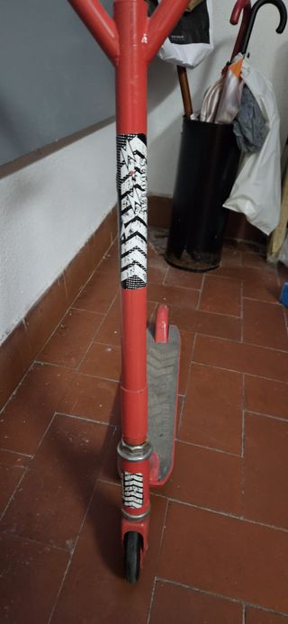 Patinete unisex para niñ@s de 6 a 8 años