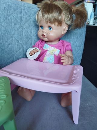 Nenuco hermanos van a la escuela. Como nuevo.